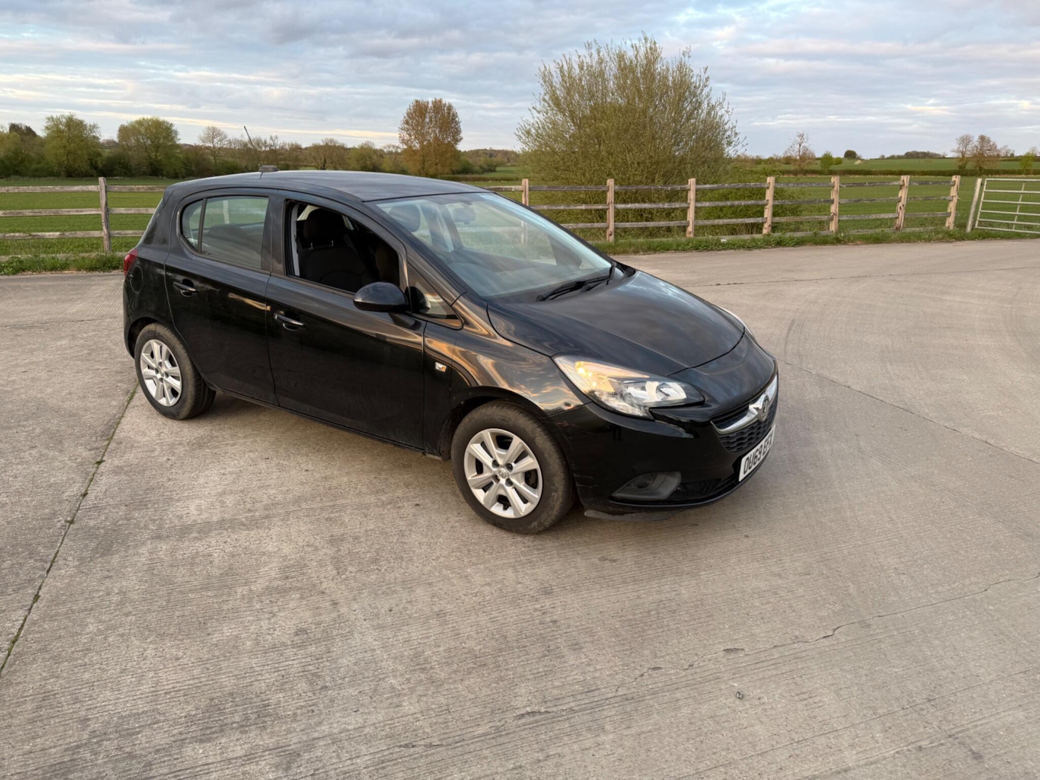 Vauxhall Corsa 1.4i Design Euro 6 (s/s) 5dr — photo 59 of 104